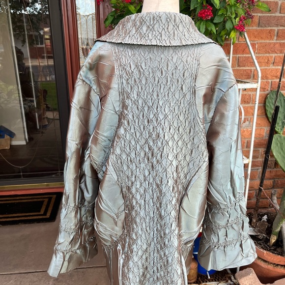 General Apparel • Women • Iridescent • Shiny • Turquoise • Size Medium • Jacket - Picture 12 of 16